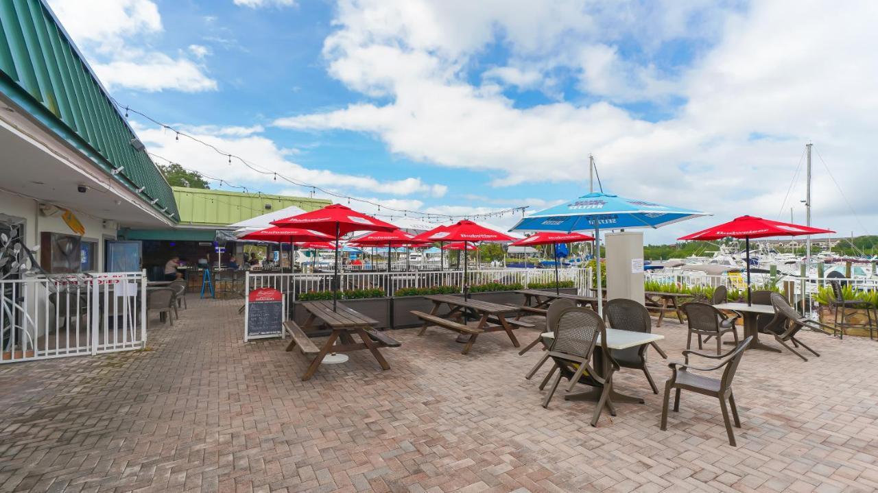 Waterfront Room, Heated Pool, Tiki Bar & Grill South Bradenton Kültér fotó