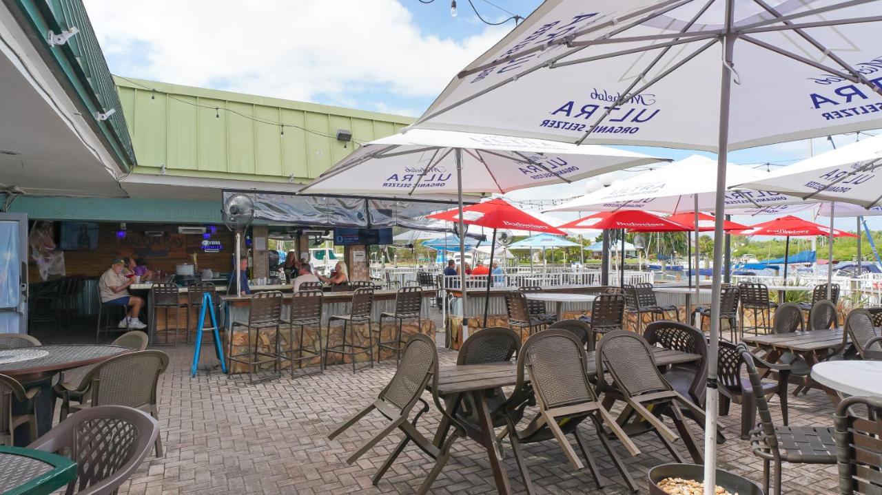 Waterfront Room, Heated Pool, Tiki Bar & Grill South Bradenton Kültér fotó
