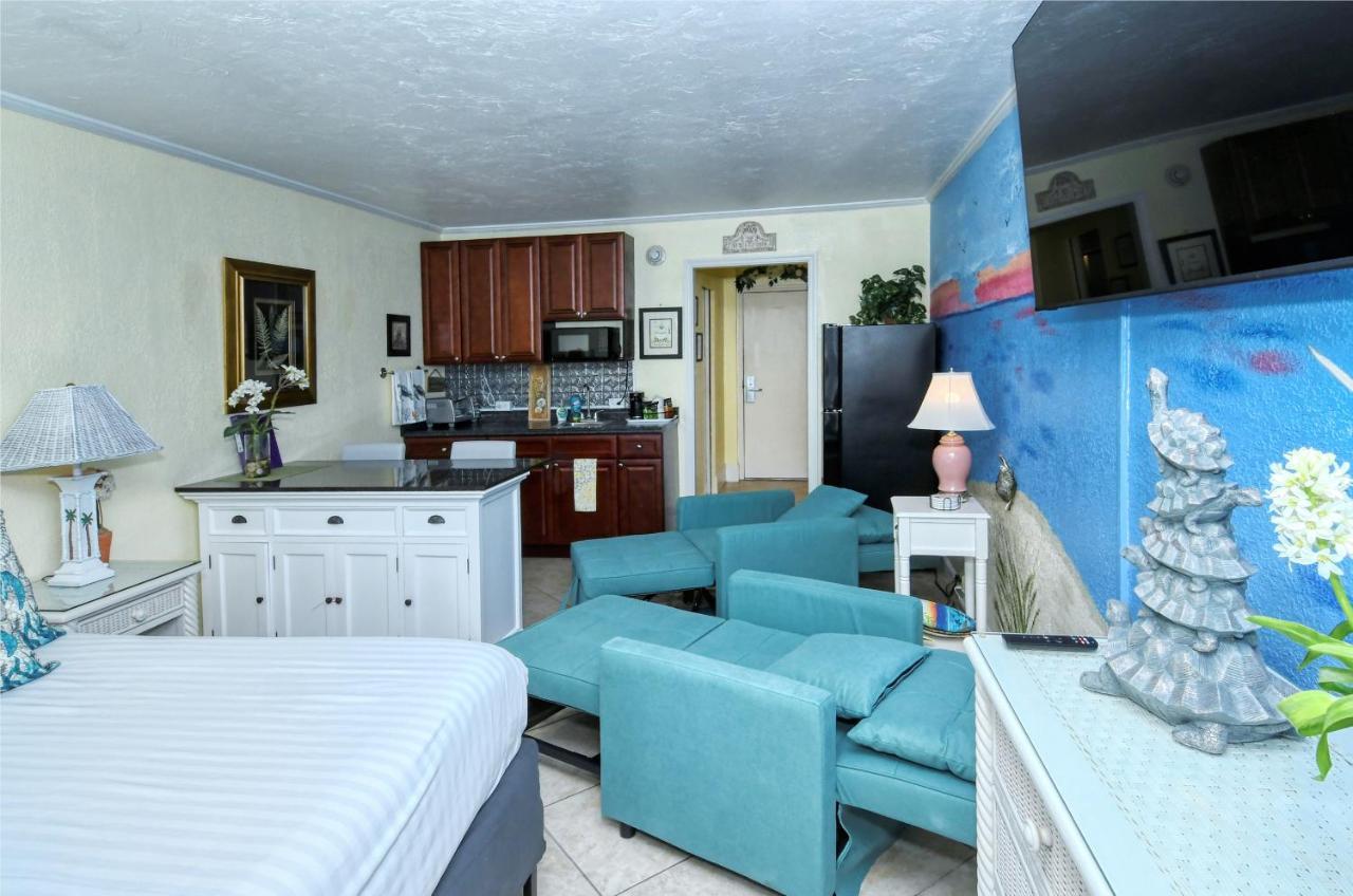 Waterfront Room, Heated Pool, Tiki Bar & Grill South Bradenton Kültér fotó