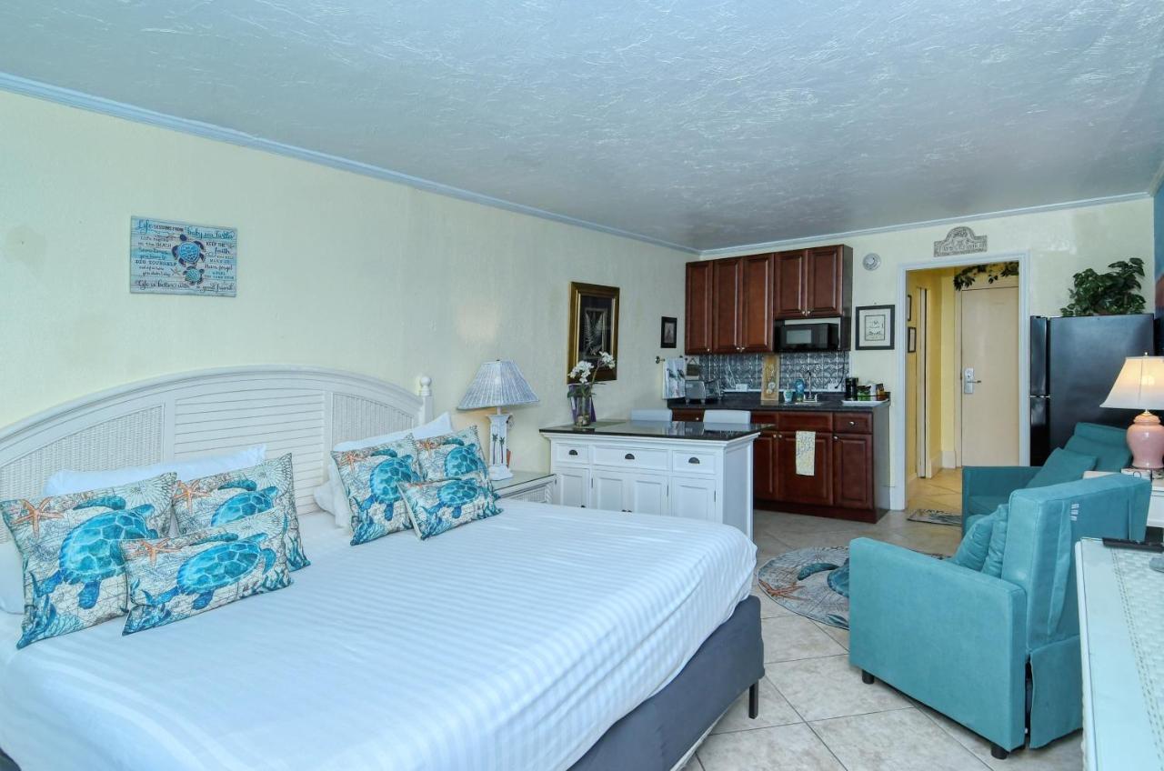 Waterfront Room, Heated Pool, Tiki Bar & Grill South Bradenton Kültér fotó