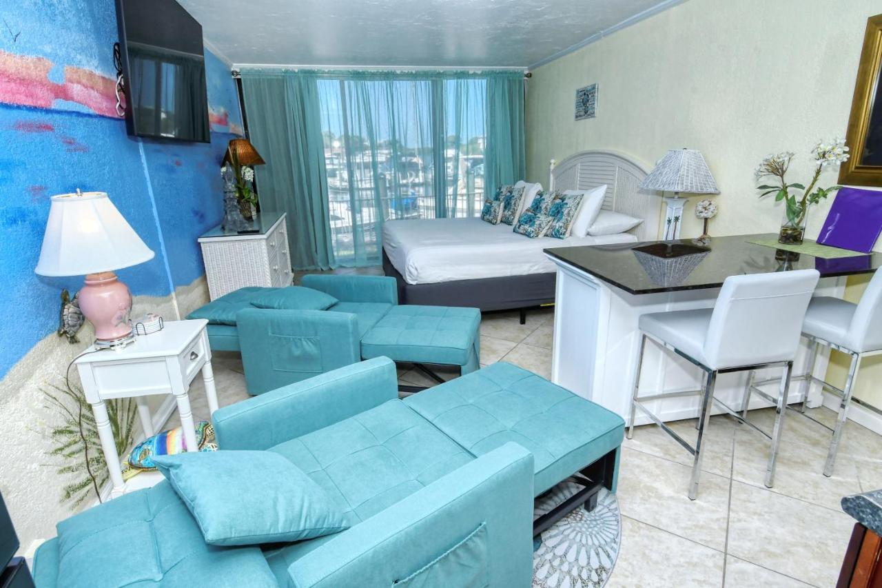 Waterfront Room, Heated Pool, Tiki Bar & Grill South Bradenton Kültér fotó